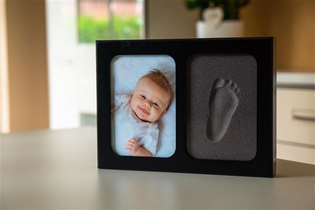 Babyaftryk Deluxe i Sort Ramme