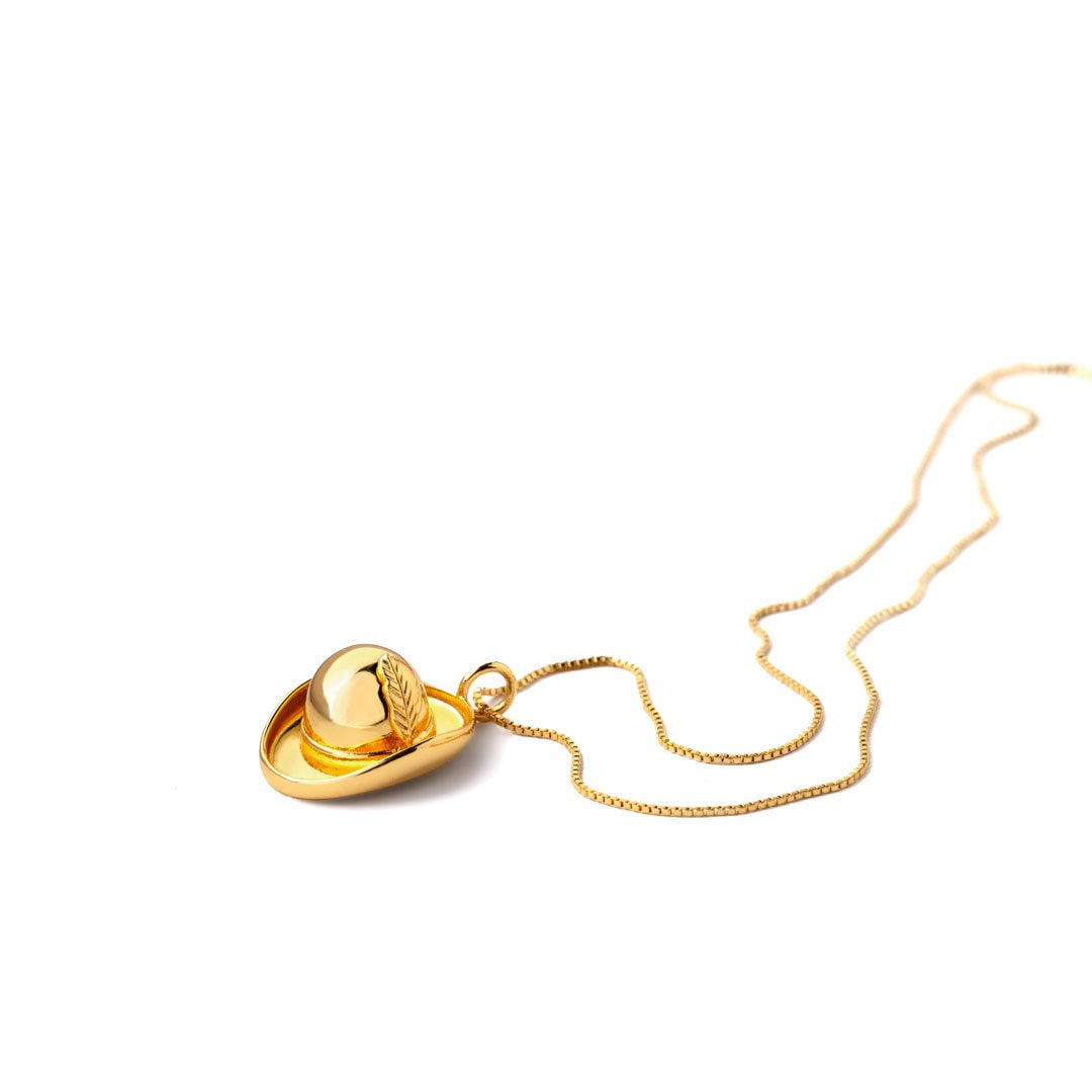 Halskæde Hat Med Fjer Vedhæng - Happyhat - 50 Cm Kæde - 18 Karat Forgyldning